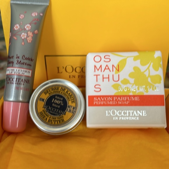 0.4 oz oz Lip balm, 50 G net weight perfumed soap - Picture 2 of 3